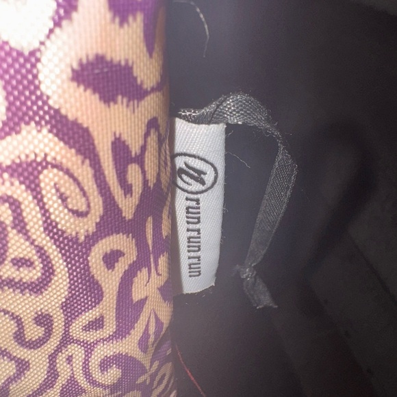 Run run run Malibu Tote - Bellflower Ikat - Picture 9 of 12